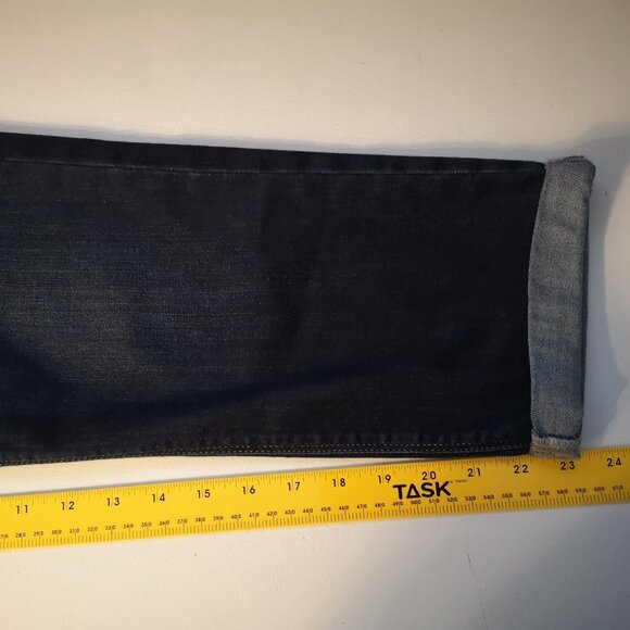 Santana Straight Fit Ladies Medium Wash Jean Capris - Picture 9 of 10